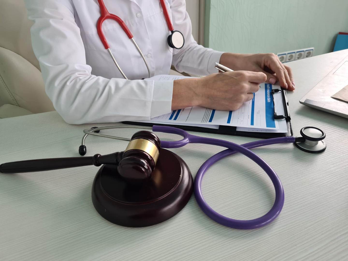 Indian-Origin Doctor Dr Shanthi Chandran Fined 1.4 Crores in UK for Car Accident