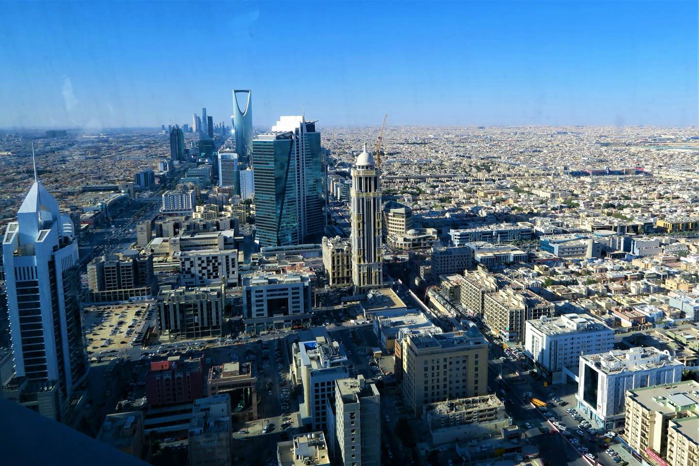 Arabia Saudita apunta a recibir 7.5 millones de turistas indios para el 2030 con una oferta de visa de 96 horas. Arabia Saudita apunta a recibir 7.5 millones de turistas indios para el 2030 con una oferta de visa de 96 horas.