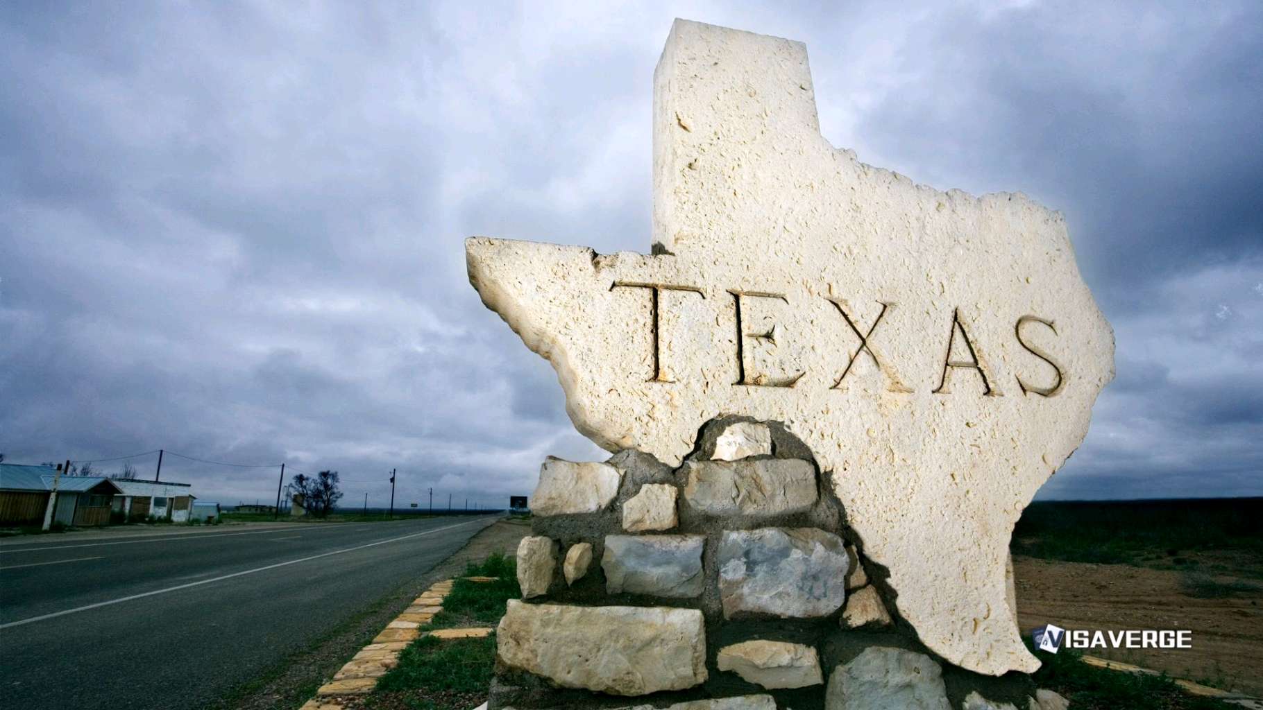 Texas Teacher Removed After Urging ICE Raid on School to Arrest Students Texas Teacher Removed After Urging ICE Raid on School to Arrest Students