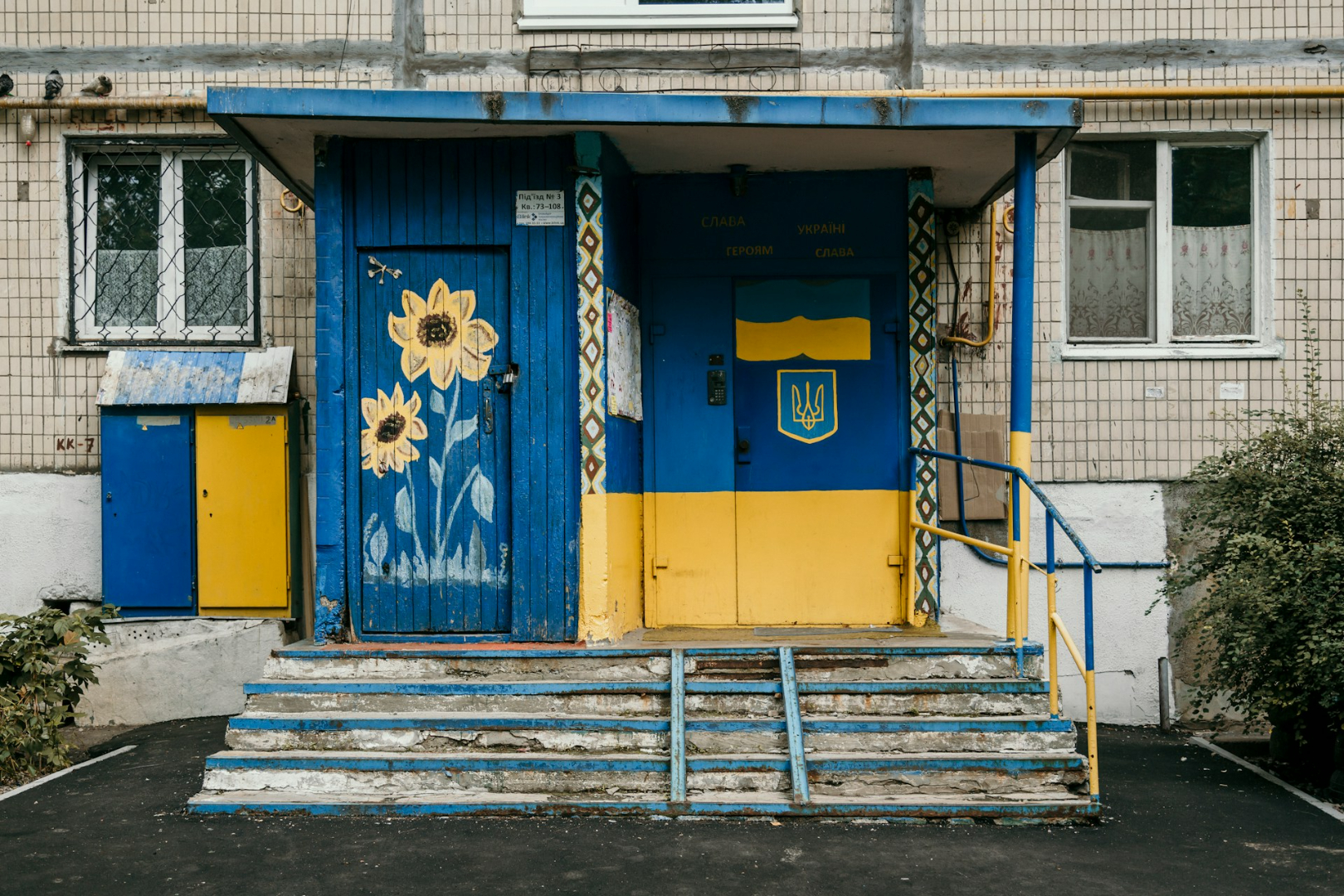 Counting Ukrainian Refugees and Those Seeking Safety Counting Ukrainian Refugees and Those Seeking Safety