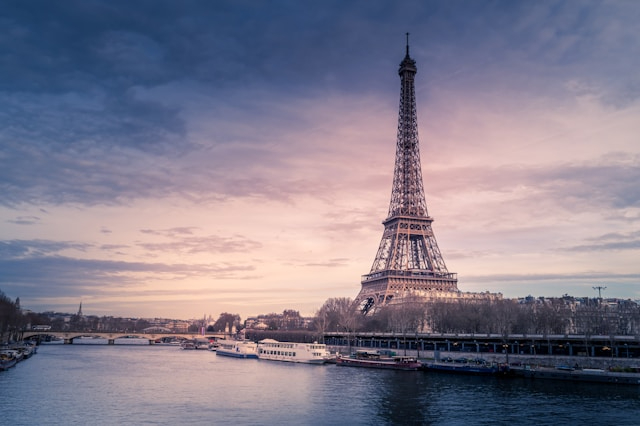 French Republic Long-Stay Visa holders must apply for residence permit French Republic Long-Stay Visa holders must apply for residence permit