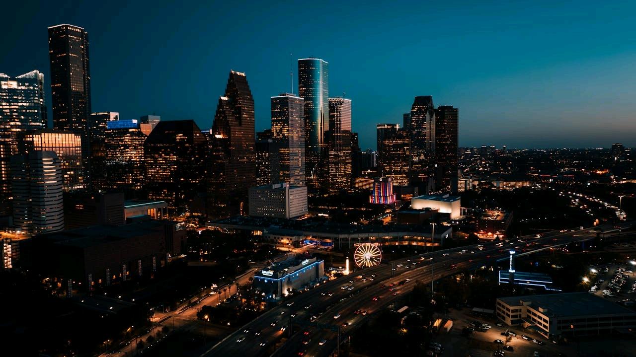 Crecimiento de Harris County: Houston se expande gracias a la inmigración internacional. Crecimiento de Harris County: Houston se expande gracias a la inmigración internacional.