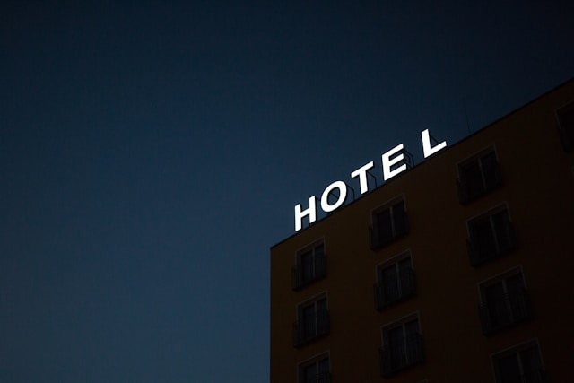 Hoteles de EE.UU. dependen del programa de visa H-2B para trabajo estacional Hoteles de EE.UU. dependen del programa de visa H-2B para trabajo estacional