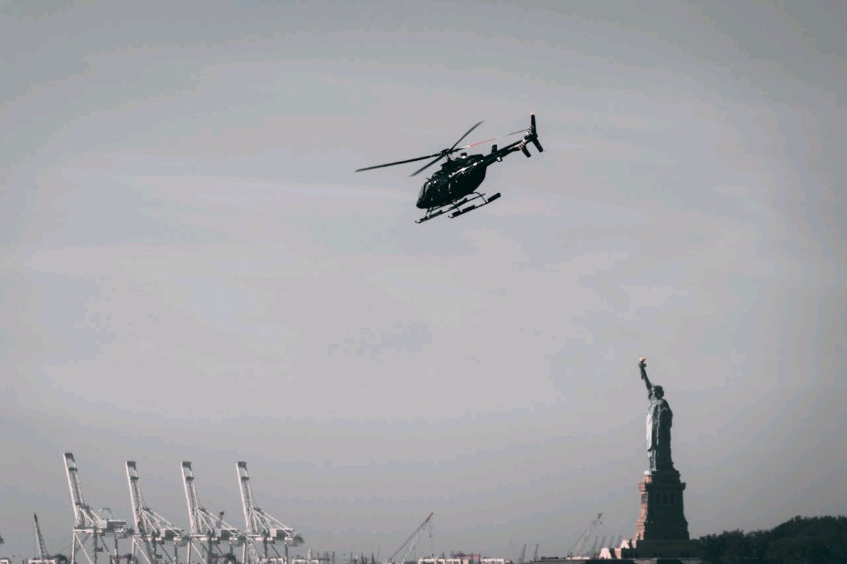 Schumer Urges Ban on New York Helicopter Flights for Safety Schumer Urges Ban on New York Helicopter Flights for Safety