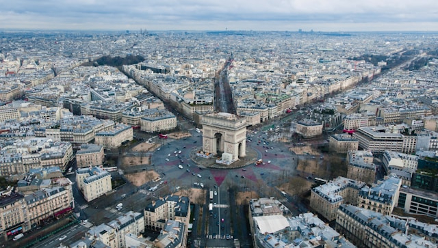 Francia endurece reglas de ciudadanía y requisitos de idioma Francia endurece reglas de ciudadanía y requisitos de idioma