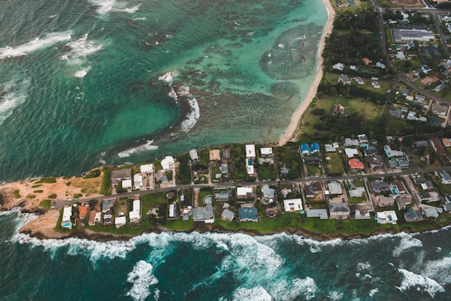 Airlines Suspend All Flights to Hawaii Amid Pacific Tsunami Warning