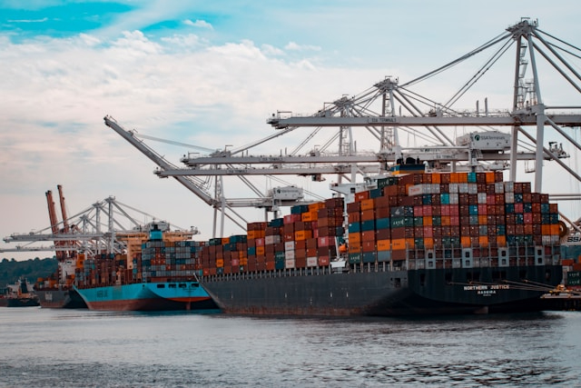 International Relocation: Managing Delays, Damaged Goods, and Claims