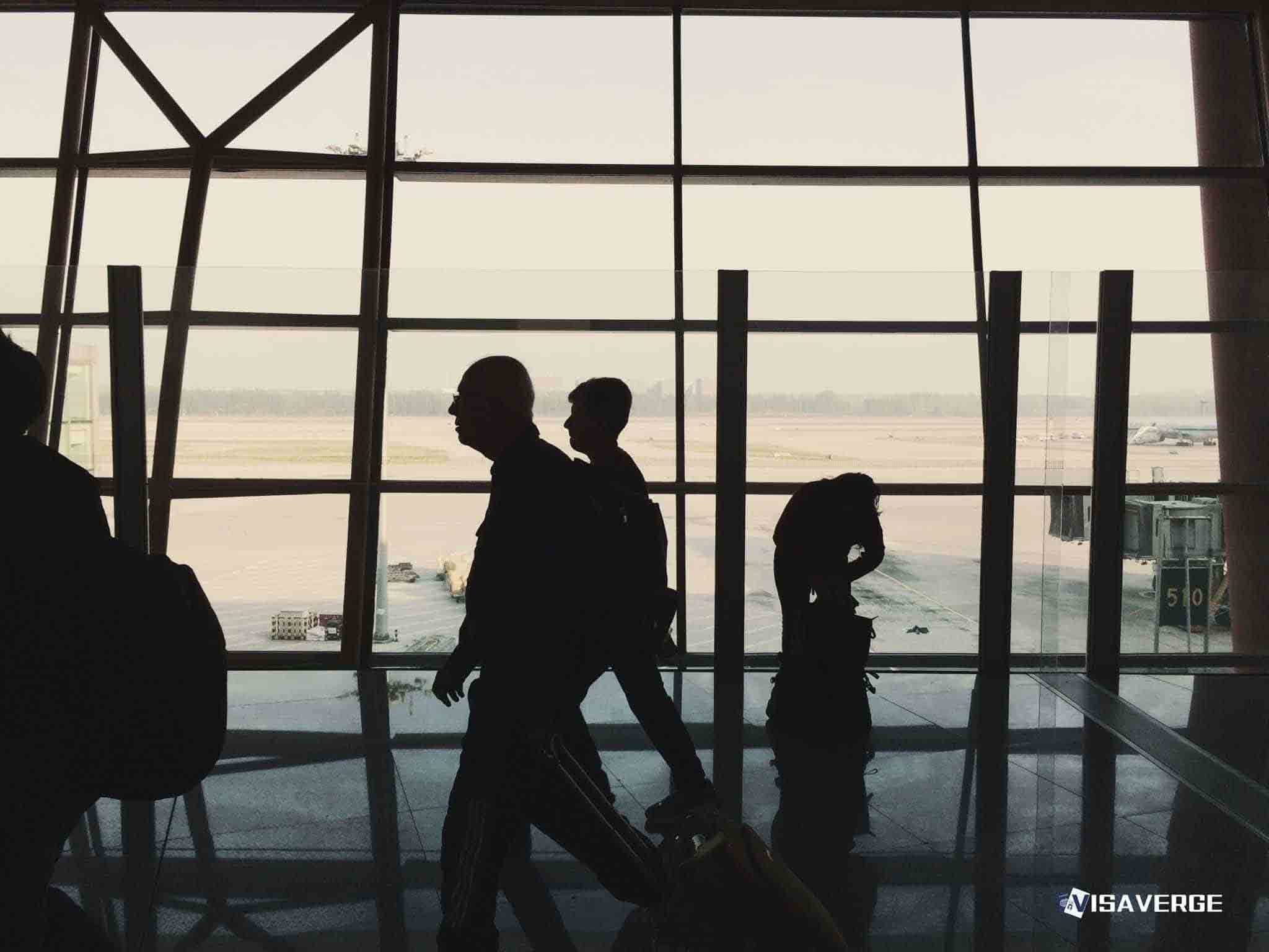 Nuevo centro de carga en aeropuerto de Pittsburgh recibe primeros vuelos con Boeing 747 Nuevo centro de carga en aeropuerto de Pittsburgh recibe primeros vuelos con Boeing 747