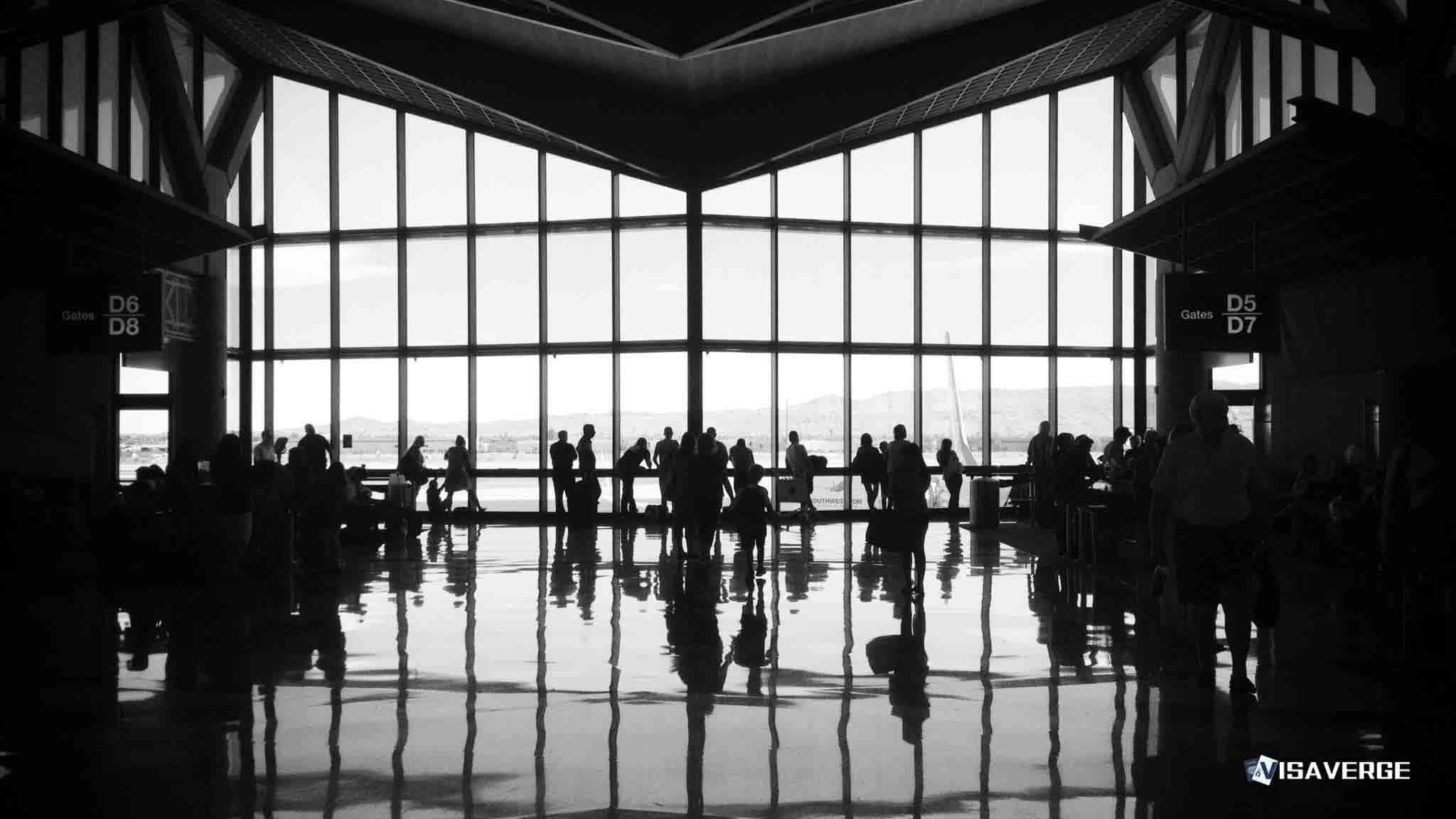 Aeropuerto de Longyearbyen se desintegra ante crisis climática creciente Aeropuerto de Longyearbyen se desintegra ante crisis climática creciente