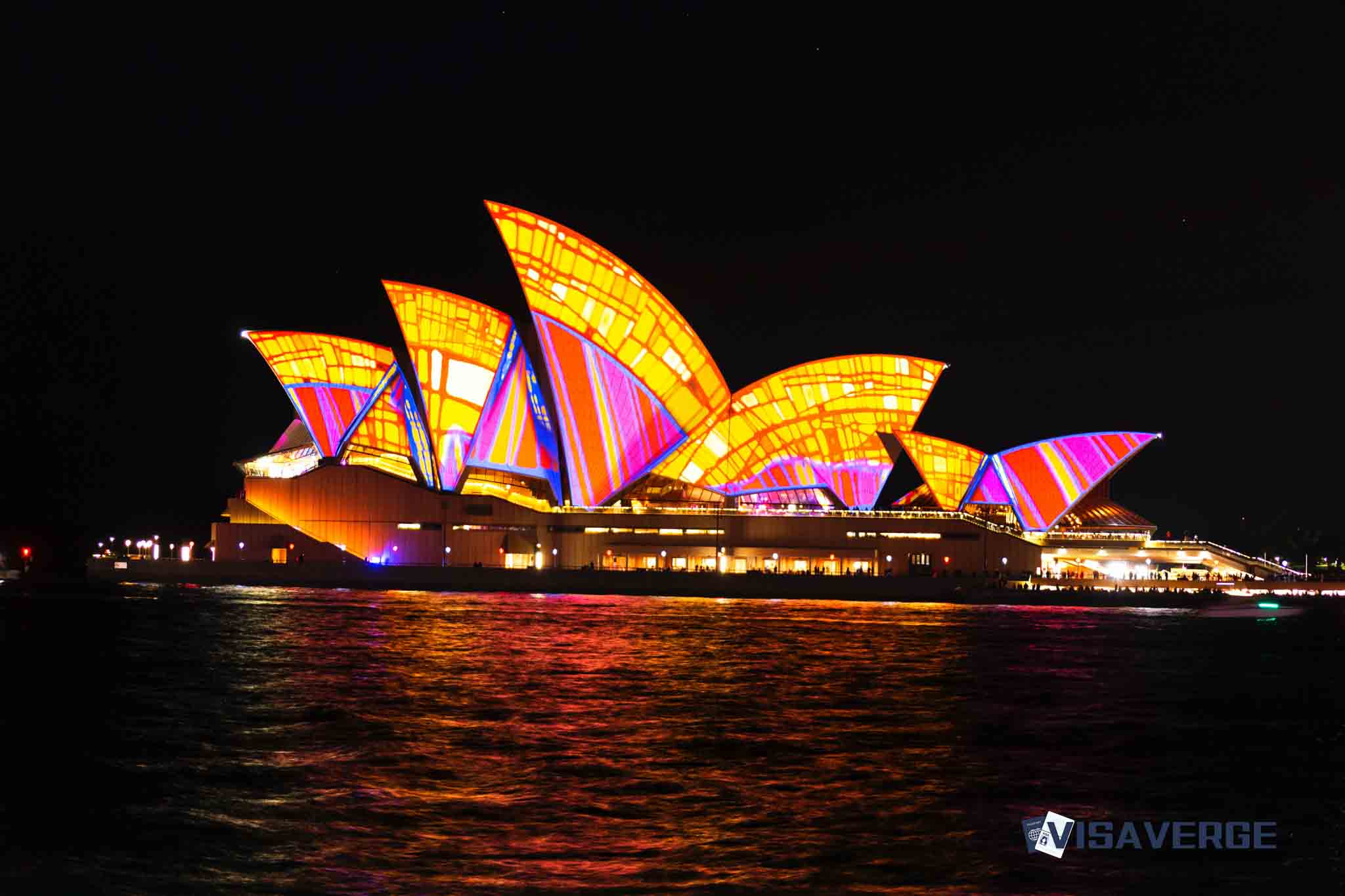 Tasa de inmigración en Australia baja pese a migración neta internacional