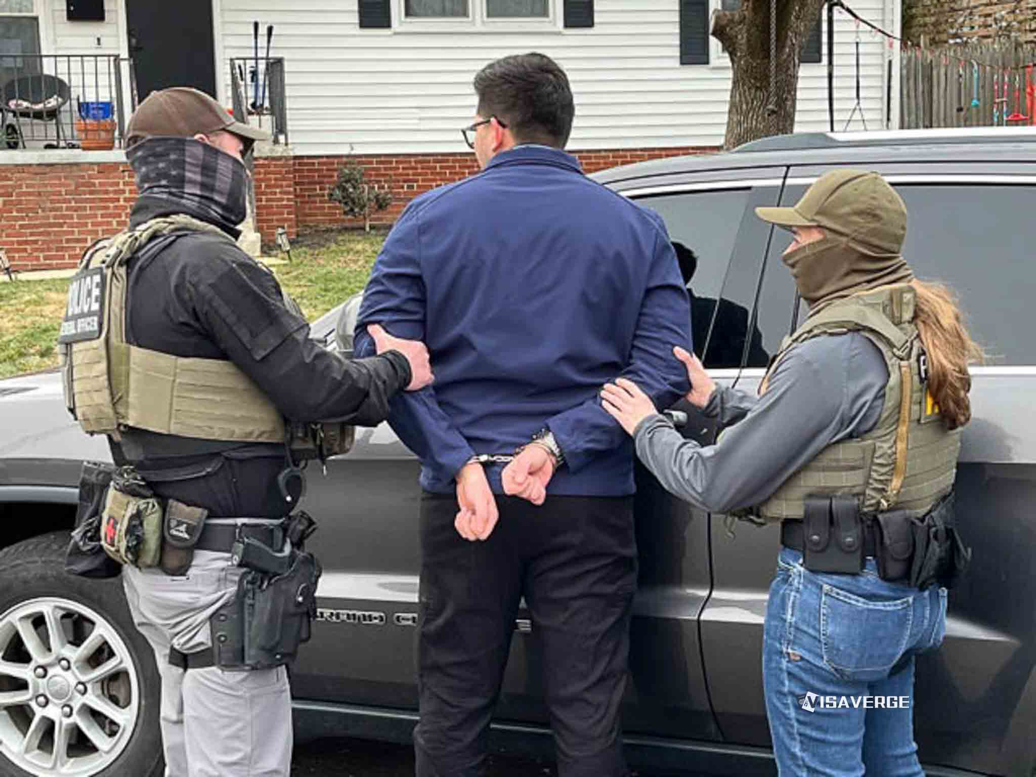 Casa Blanca informa arresto de 330 inmigrantes en Los Ángeles desde viernes Casa Blanca informa arresto de 330 inmigrantes en Los Ángeles desde viernes