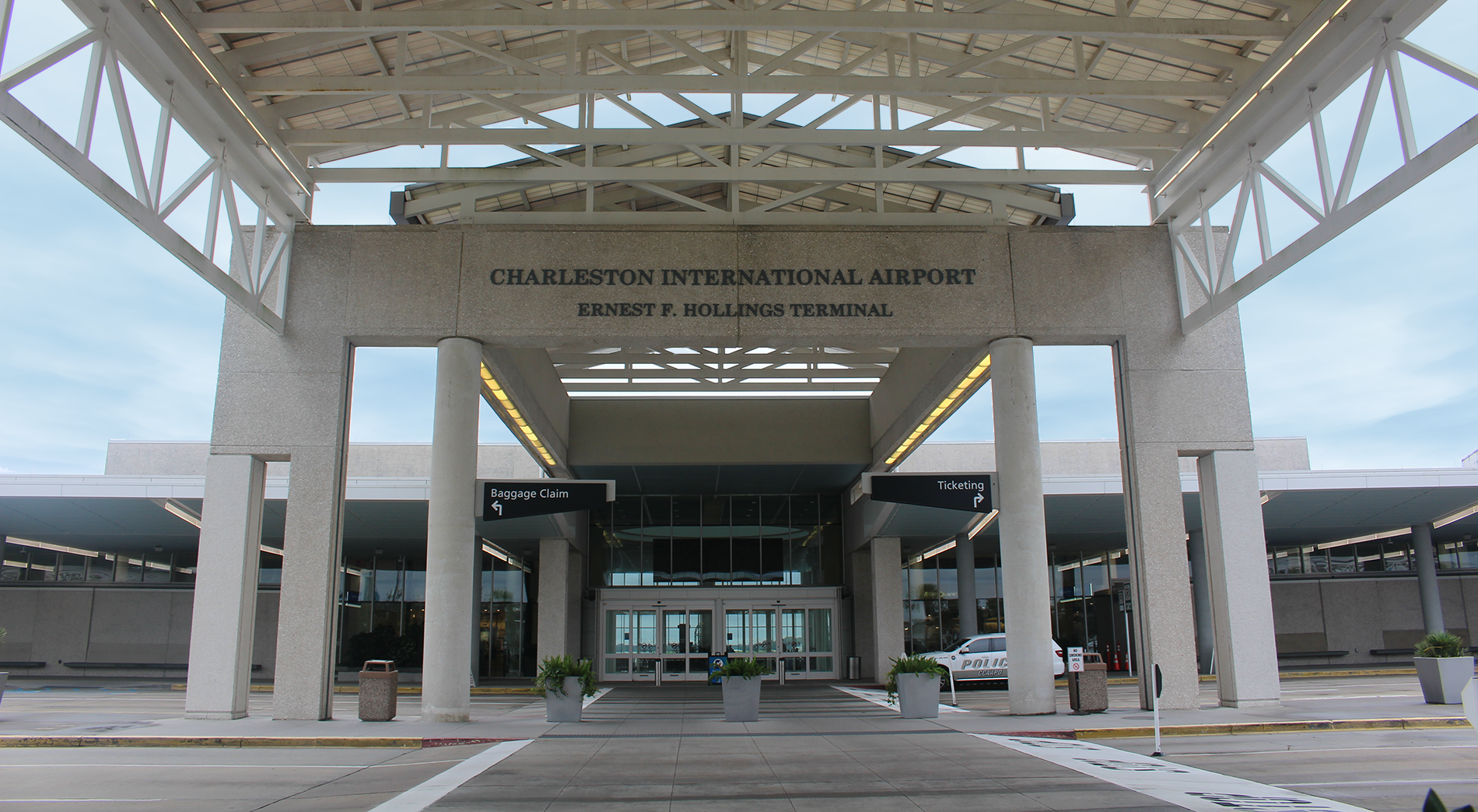 Colisión en el Aeropuerto de Charleston interrumpe vuelos: investigación de la FAA Colisión en el Aeropuerto de Charleston interrumpe vuelos: investigación de la FAA
