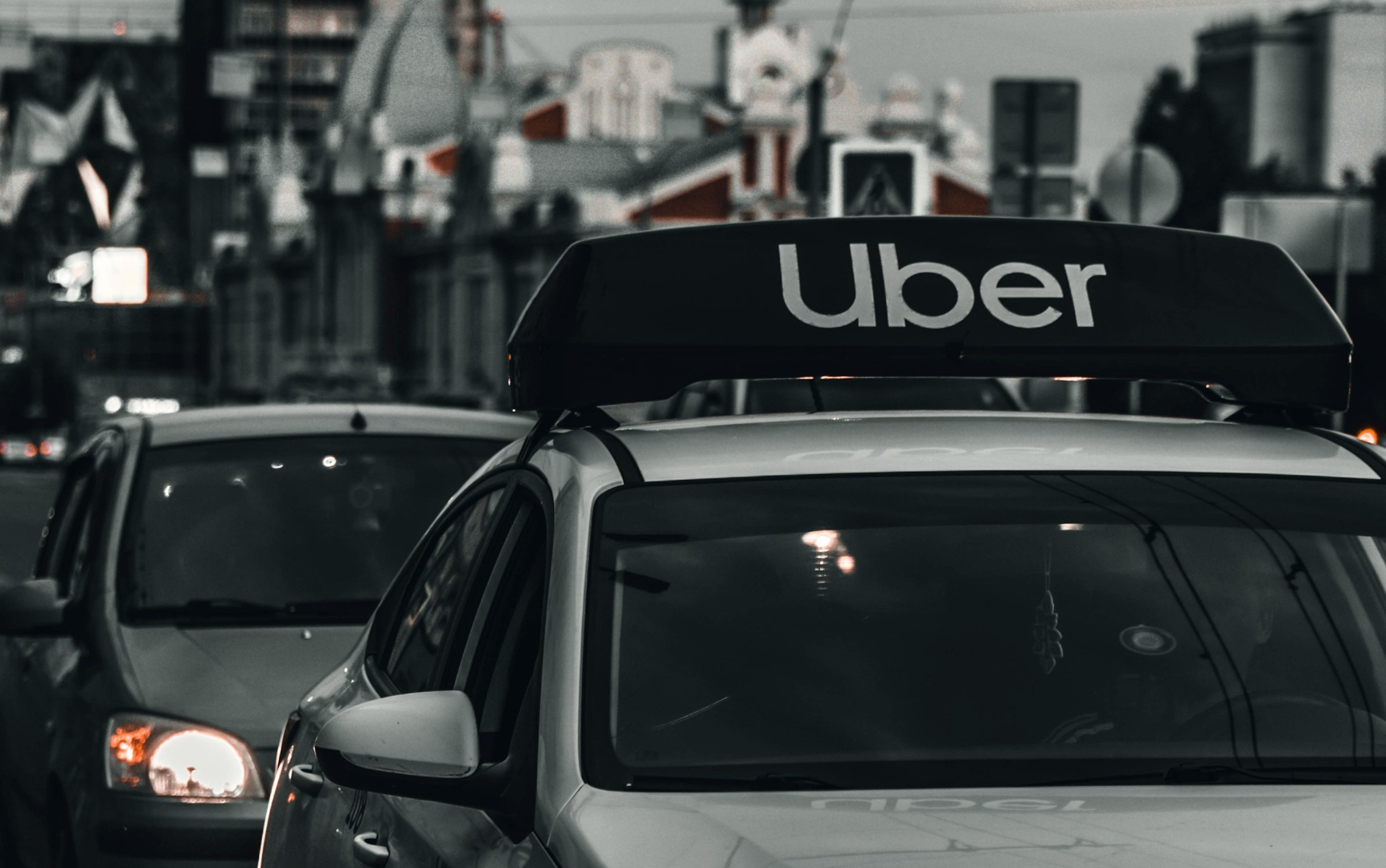 Aeropuerto Metro de Detroit prohíbe Uber Black por disputa de tarifas