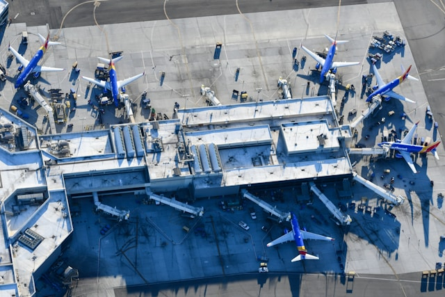 La Policía de Los Ángeles retira señal icónica de LAX en LAWA