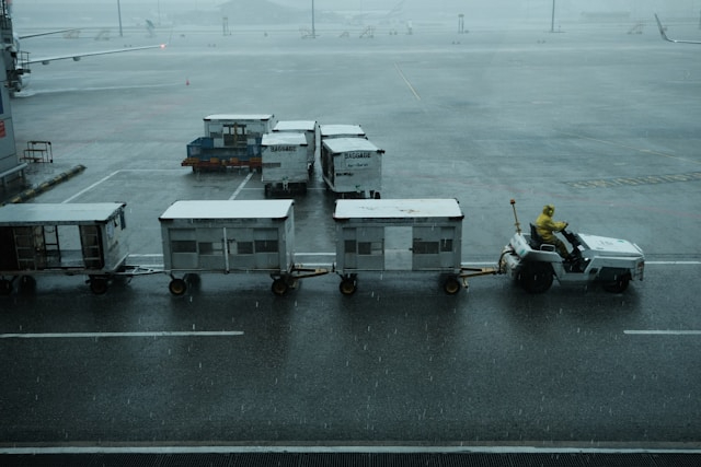 Escasez de personal provoca retrasos en vuelos en aeropuerto de Vancouver antes del fin de semana largo Escasez de personal provoca retrasos en vuelos en aeropuerto de Vancouver antes del fin de semana largo