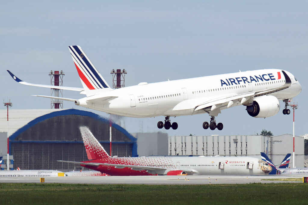 Ruta a París cierra tras dos meses; aerolínea paquistaní apunta ahora al Reino Unido Ruta a París cierra tras dos meses; aerolínea paquistaní apunta ahora al Reino Unido