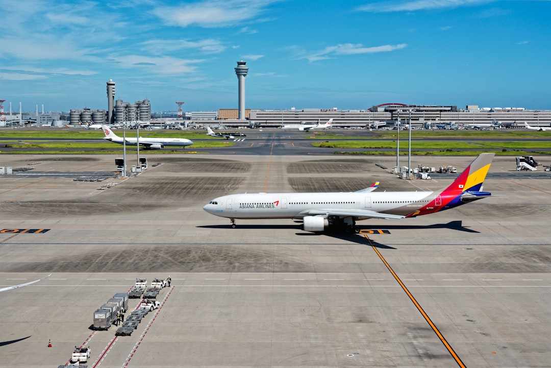 Asiana Airlines reduce vuelos a destinos específicos en EE. UU. Asiana Airlines reduce vuelos a destinos específicos en EE. UU.