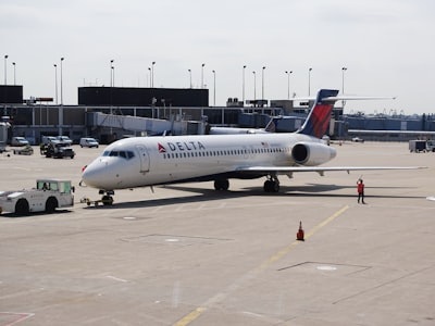 Polizón de Delta recibe condena tras abordar en el aeropuerto de Salt Lake City Polizón de Delta recibe condena tras abordar en el aeropuerto de Salt Lake City