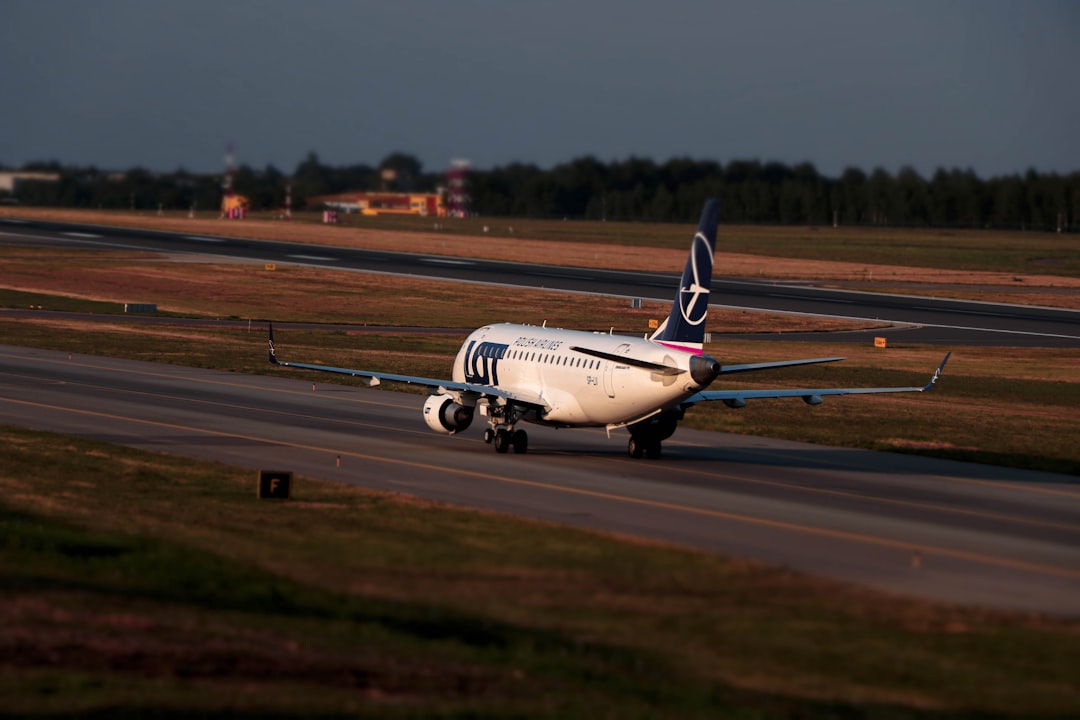 LOT Polish Airlines celebra al pasajero dos millones en el Aeropuerto Avram Iancu