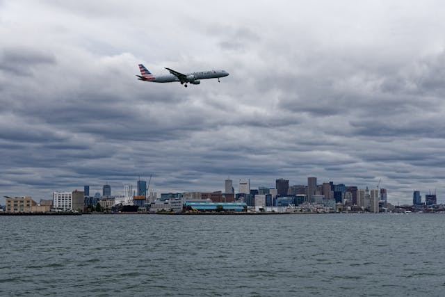 Vuelo 1884 de American Airlines aterriza en Nashville por falla técnica Vuelo 1884 de American Airlines aterriza en Nashville por falla técnica