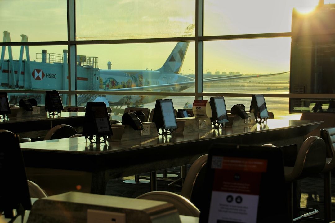 Etihad Airways amplía su red con siete nuevas rutas en Asia desde Abu Dabi, añadiendo vuelos diarios Etihad Airways amplía su red con siete nuevas rutas en Asia desde Abu Dabi, añadiendo vuelos diarios