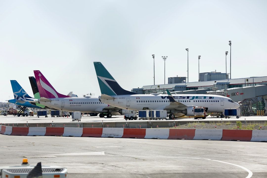 Expertos: reparar avión de WestJet en San Maarten sería proyecto muy difícil Expertos: reparar avión de WestJet en San Maarten sería proyecto muy difícil