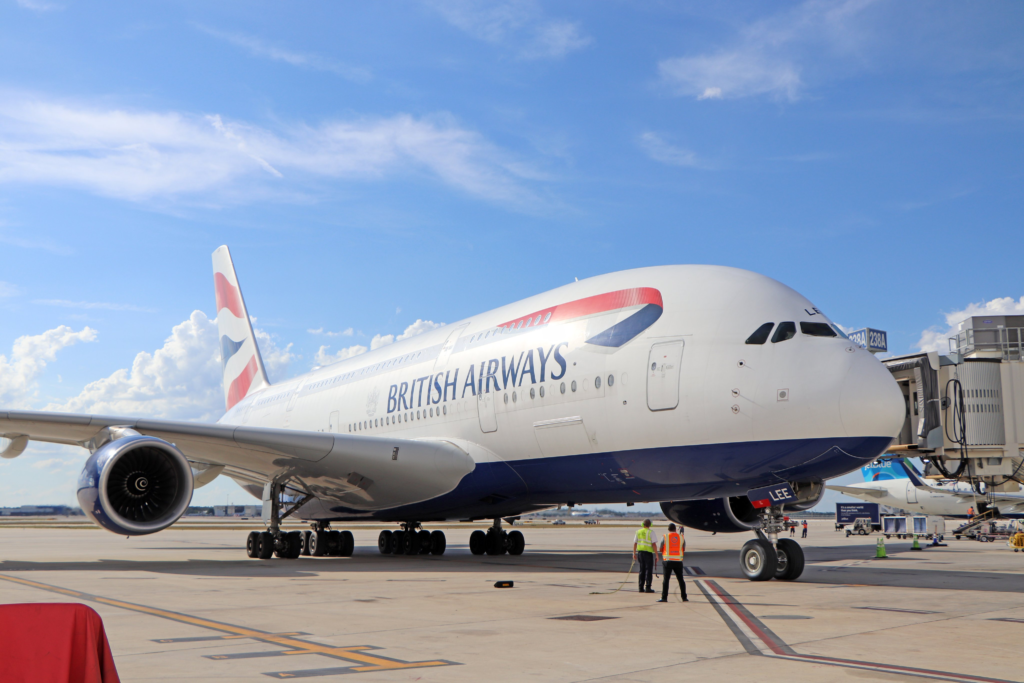 Adolescente británico aborda vuelo equivocado en Menorca y llega a Italia
