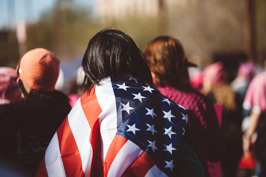 Ira, identidad y esperanza: comunidades americanas frente a la detención migratoria Ira, identidad y esperanza: comunidades americanas frente a la detención migratoria