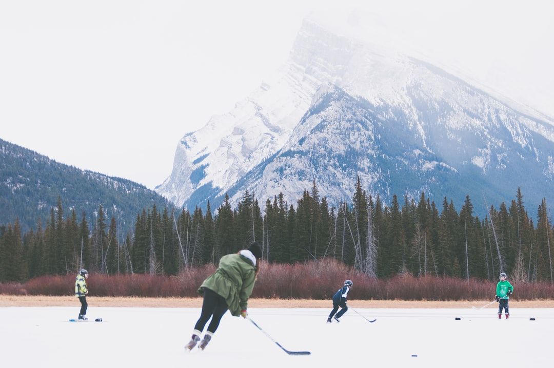 Cuatro jugadores rusos de hockey sobre hielo obtienen la ciudadanía indonesia Cuatro jugadores rusos de hockey sobre hielo obtienen la ciudadanía indonesia