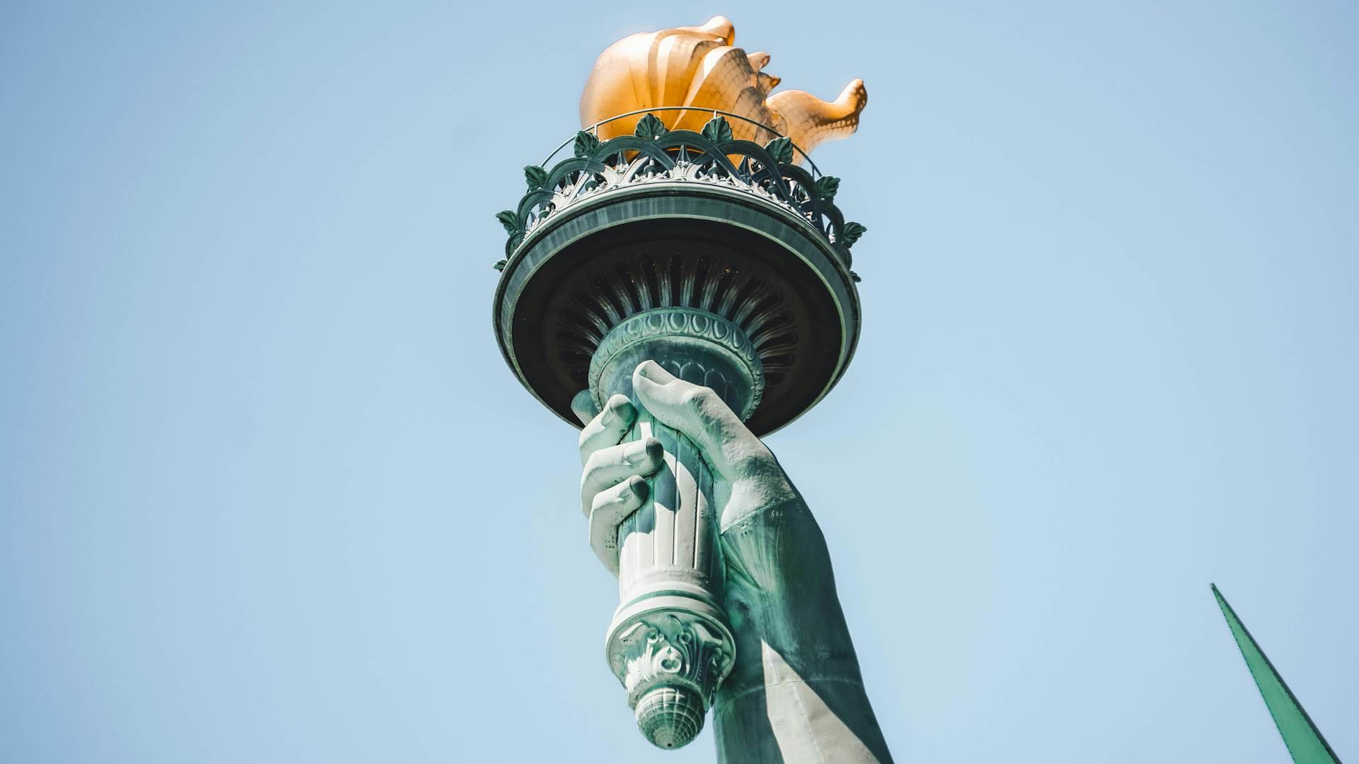 Escuelas de NYC refuerzan apoyo tras redadas de ICE a padres Escuelas de NYC refuerzan apoyo tras redadas de ICE a padres