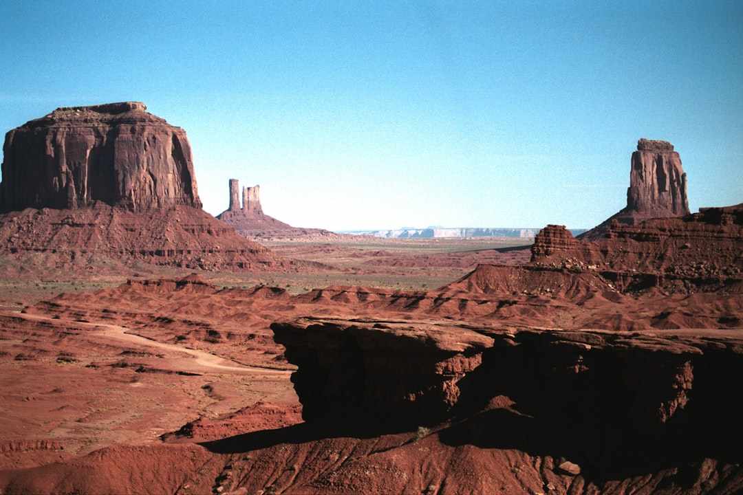 El Martin Mars, un hidroavión gigante, recorre carreteras de Arizona El Martin Mars, un hidroavión gigante, recorre carreteras de Arizona