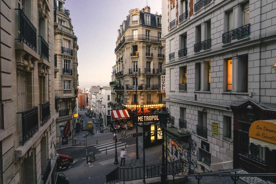 Comisión Europea anuncia que nueva tarifa de entrada a Europa se triplicará