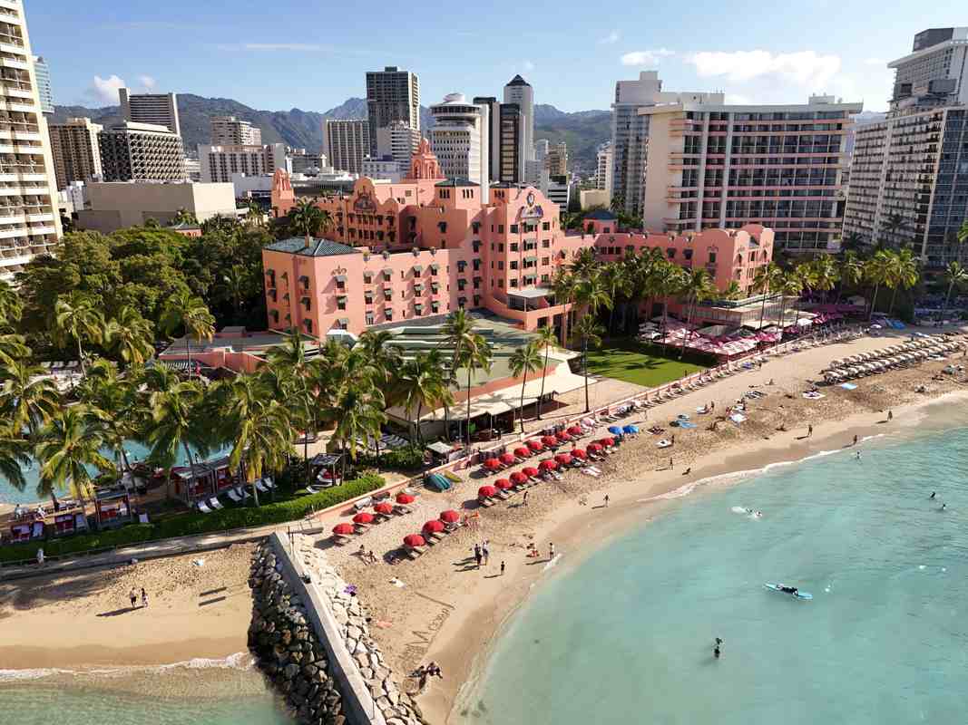 Rainbow Warriors to Use Hawaiian Airlines Charter Flights After Agreement Rainbow Warriors to Use Hawaiian Airlines Charter Flights After Agreement