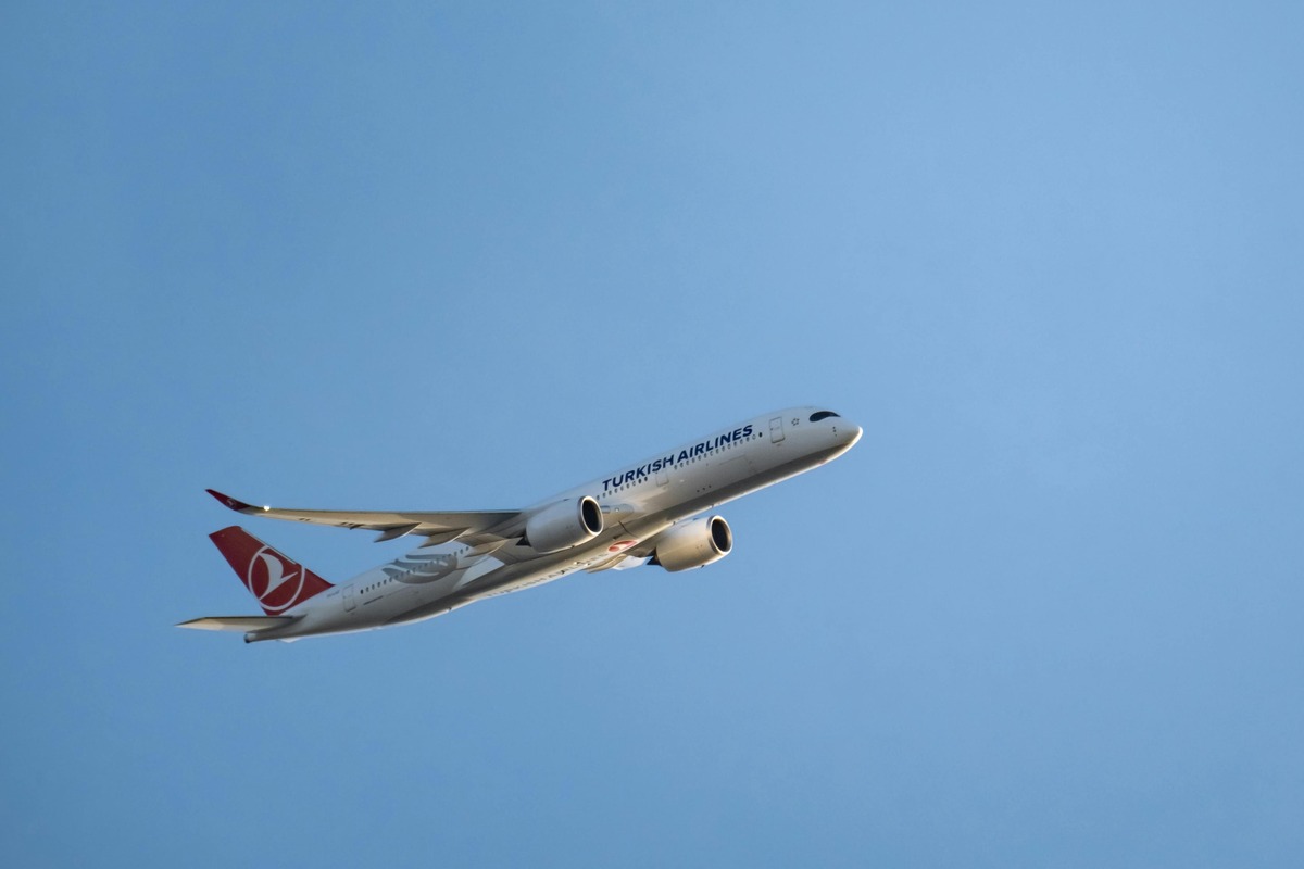 Turkish Airlines busca tomar el control de SunExpress