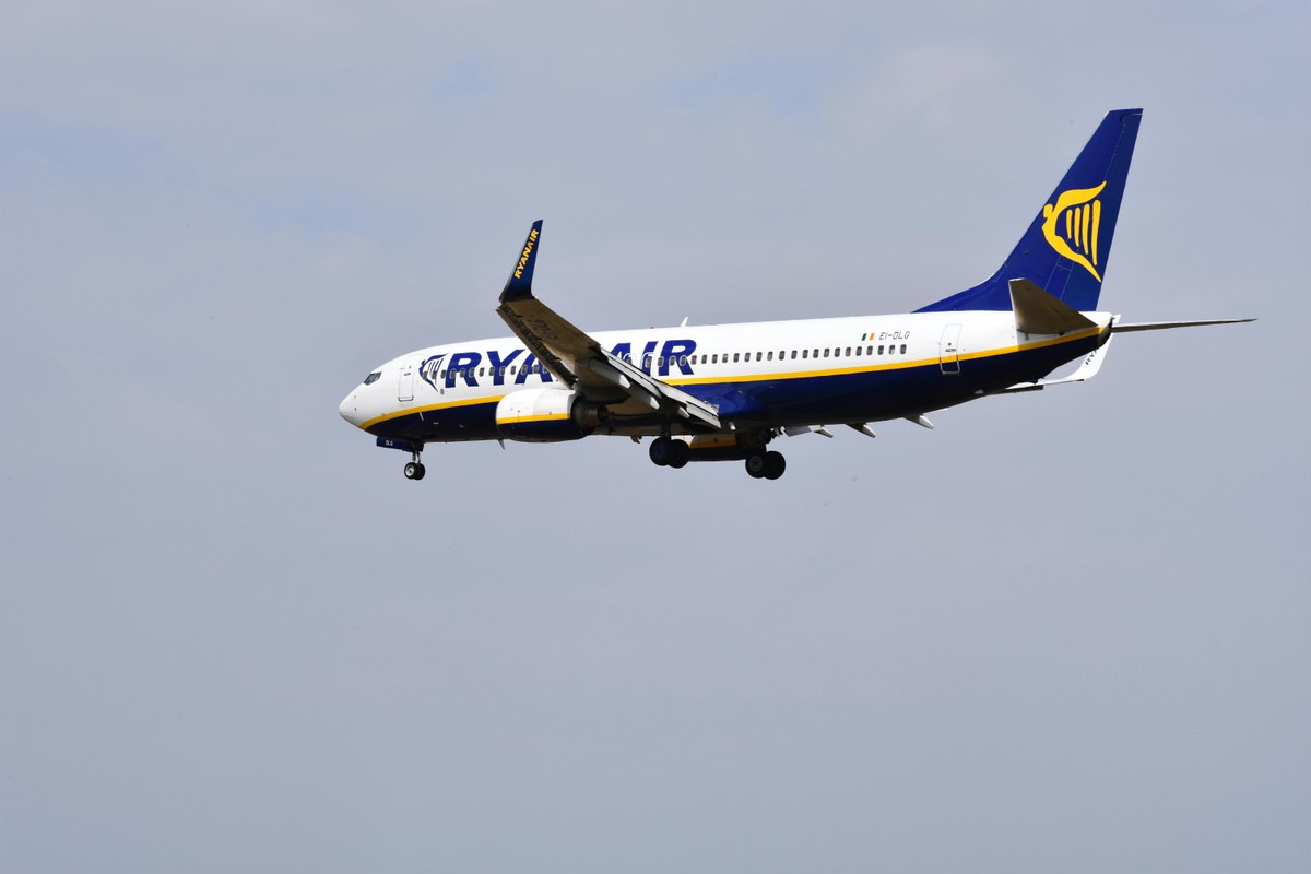Ryanair Flight from London Collides with Obstacle After Landing in Greece Ryanair Flight from London Collides with Obstacle After Landing in Greece