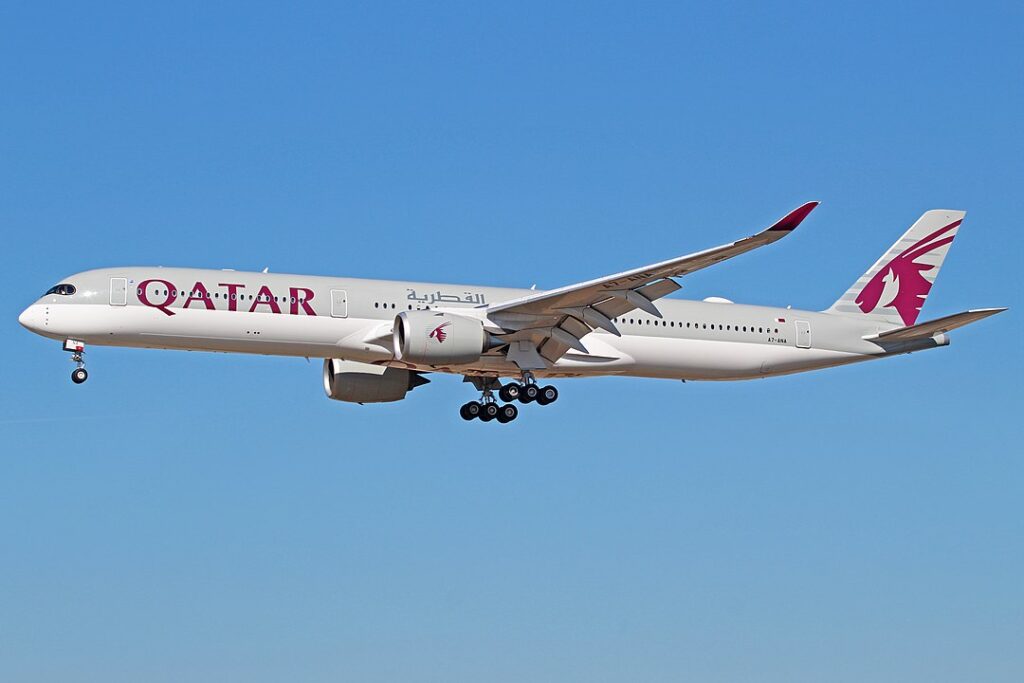 Qatar Airways Launches First Ever In-Flight E-Sports Battle Qatar Airways Launches First Ever In-Flight E-Sports Battle