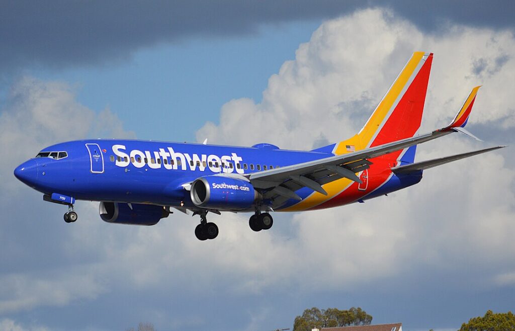 Parada de aterrizaje en Orlando International se levanta tras fallo de equipo de la FAA Parada de aterrizaje en Orlando International se levanta tras fallo de equipo de la FAA