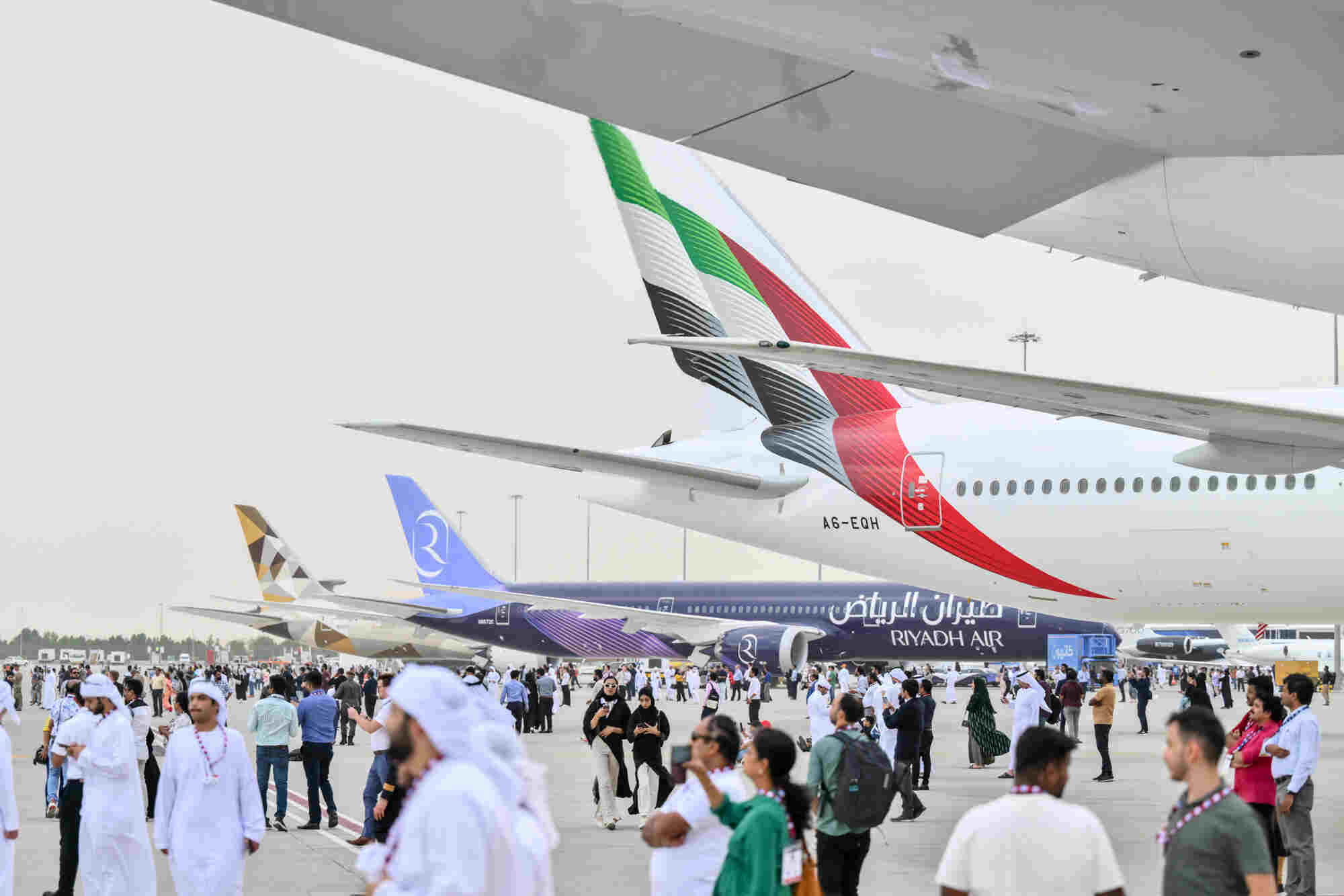 Dubai Airports y Etihad ESCO se asocian para proyecto de modernización de iluminación Dubai Airports y Etihad ESCO se asocian para proyecto de modernización de iluminación