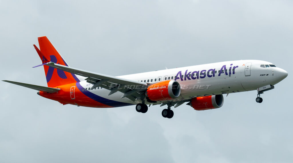 Akasa Air Boeing 737 Struck by Ground Equipment at Bengaluru Airport Akasa Air Boeing 737 Struck by Ground Equipment at Bengaluru Airport