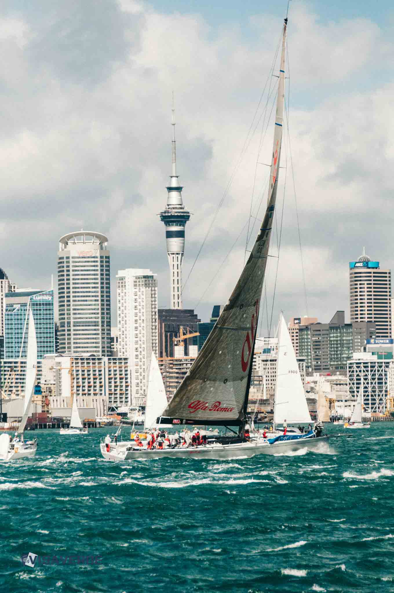 New Zealand faces record exodus as net immigration drops sharply New Zealand faces record exodus as net immigration drops sharply