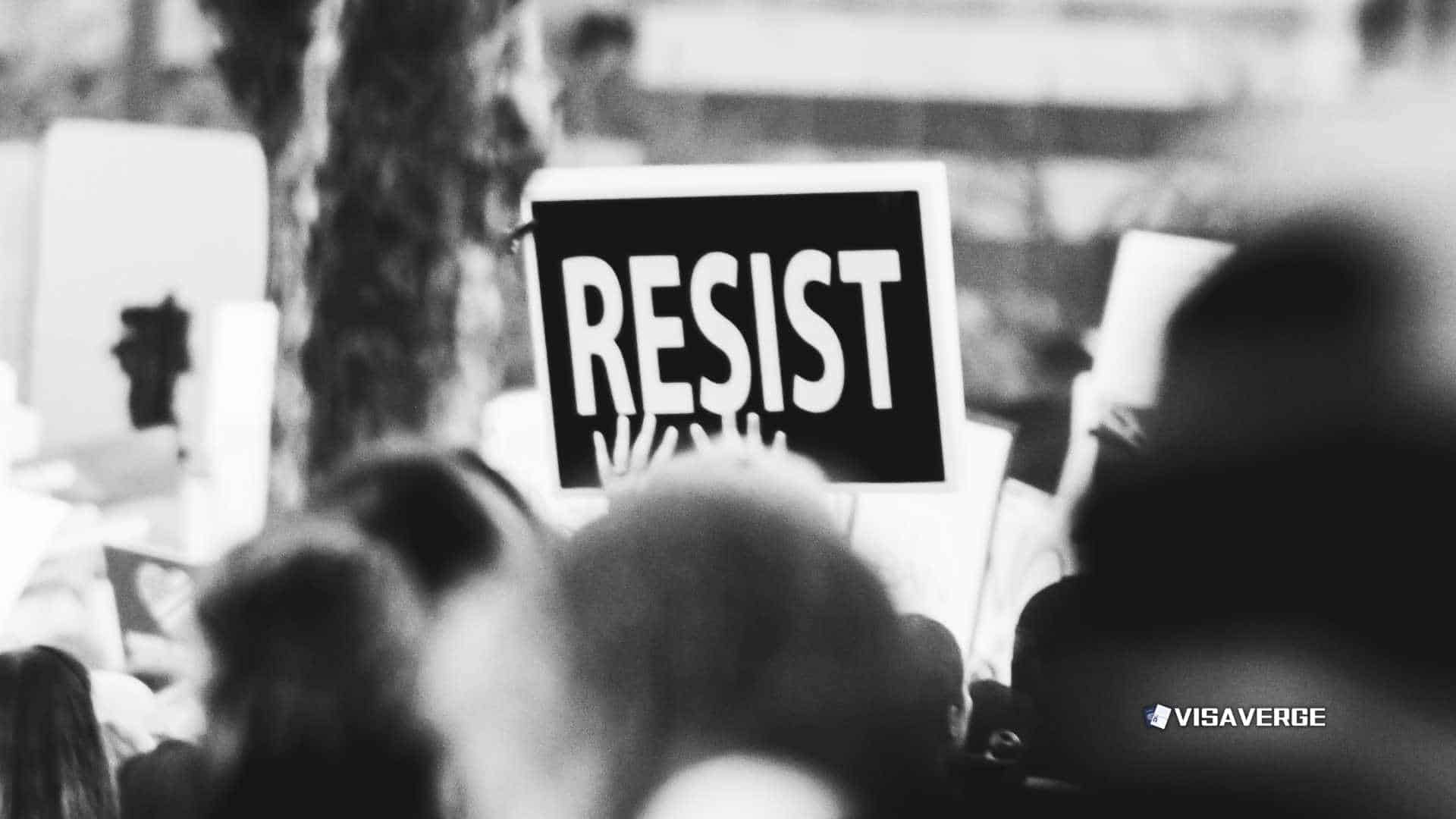 Detenidos en Miami Krome protestan deportaciones con formación ‘SOS’ Detenidos en Miami Krome protestan deportaciones con formación ‘SOS’