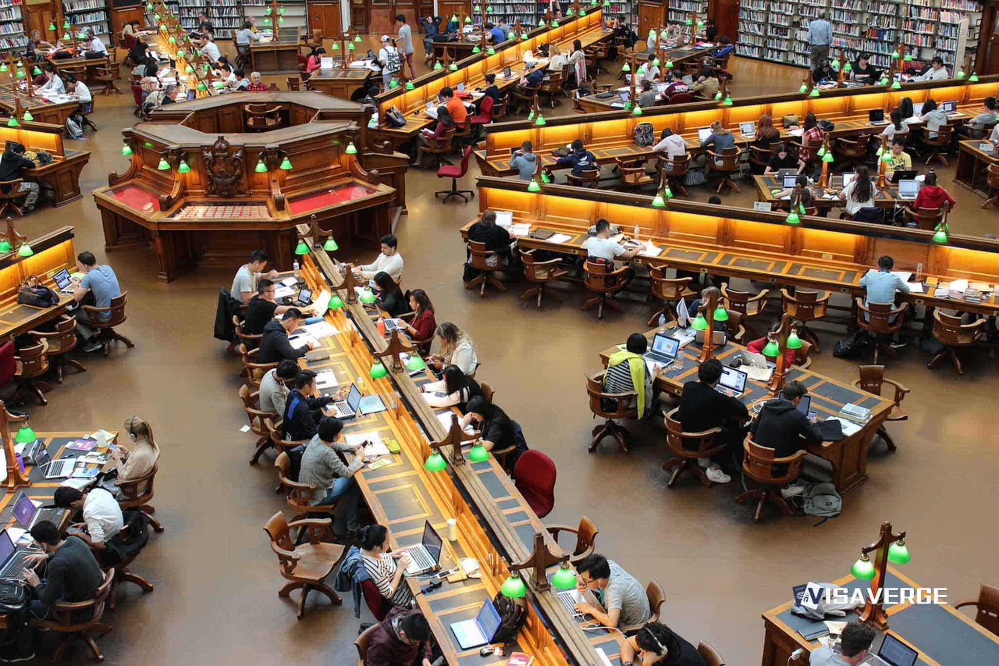 Easier Paths for International Graduates to Stay in the US Easier Paths for International Graduates to Stay in the US