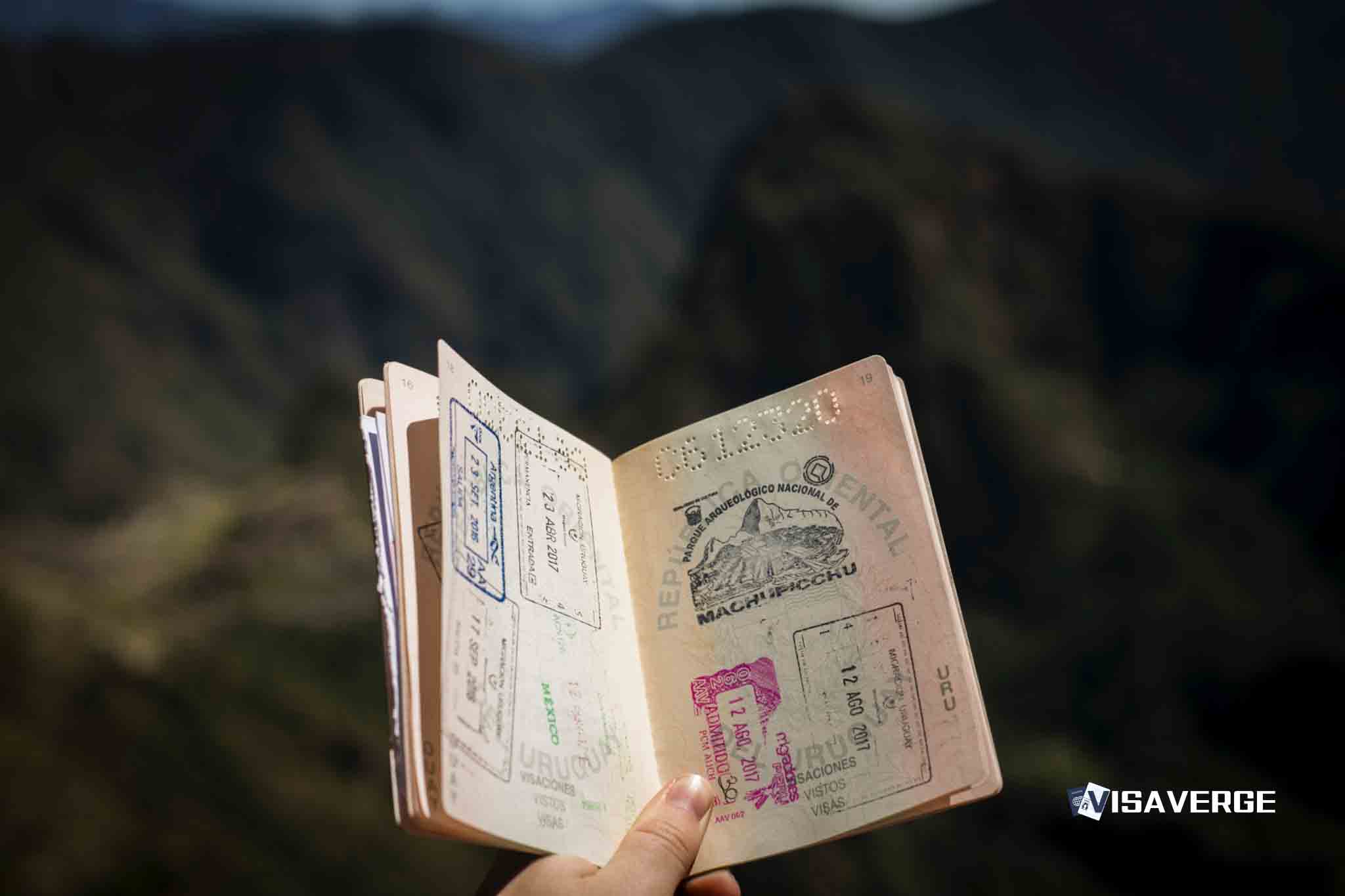 F-1 vs J-1 Visa Comparison: Key Differences for Students